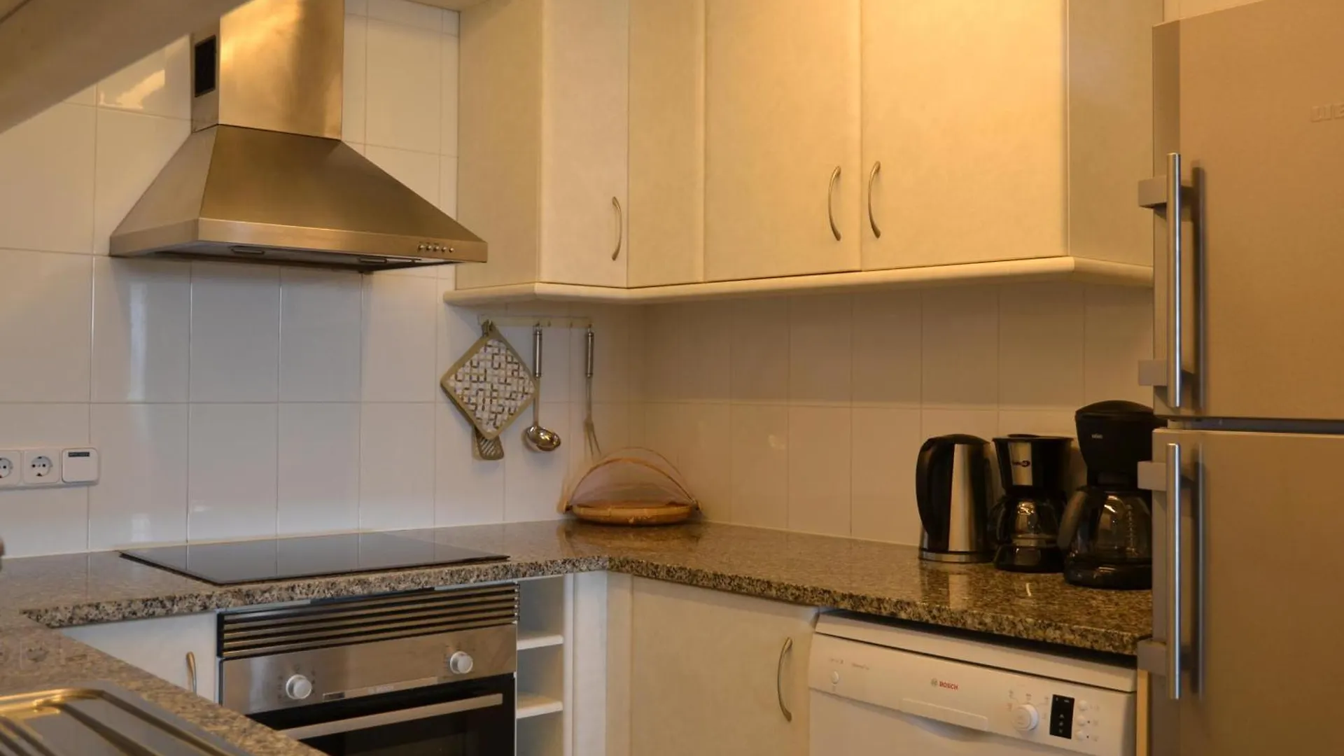 Casa Blanca C - L'Estartit, Roca Maura - Es-323-64 Apartment