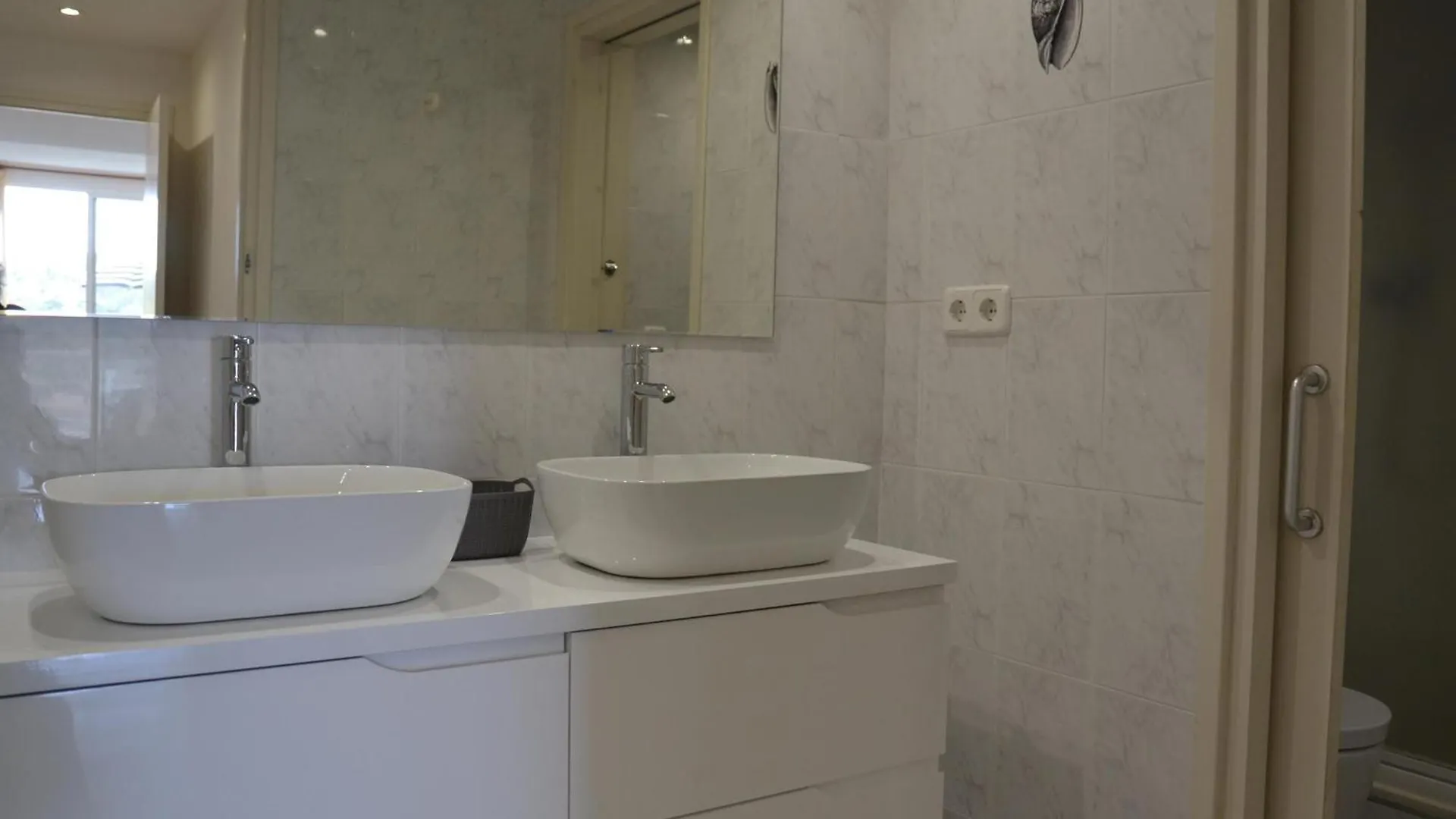 Casa Blanca C - L'Estartit, Roca Maura - Es-323-64 Apartment