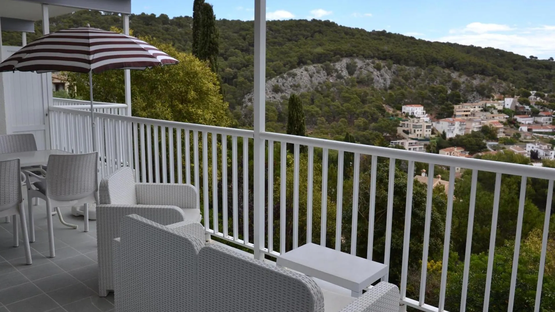 Casa Blanca C - L'Estartit, Roca Maura - Es-323-64 Apartment